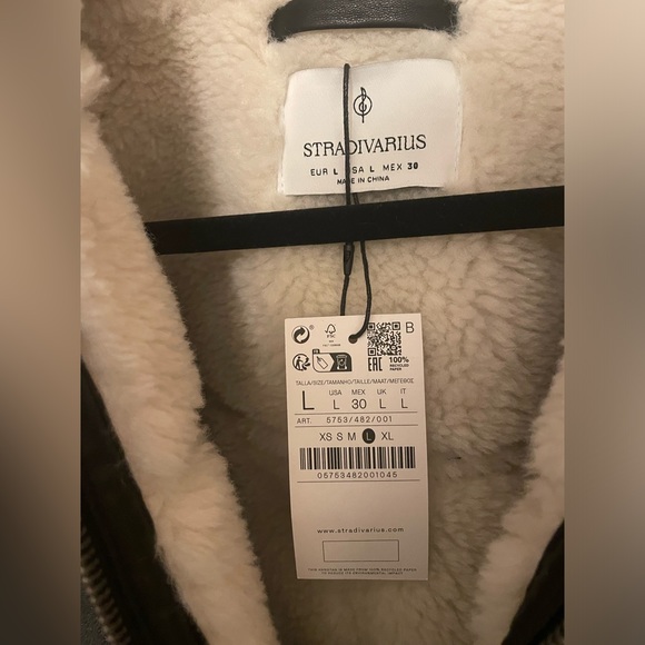 ASOS Stravidarius oversized aviator jacket with contrast collar in black - Picture 5 of 6